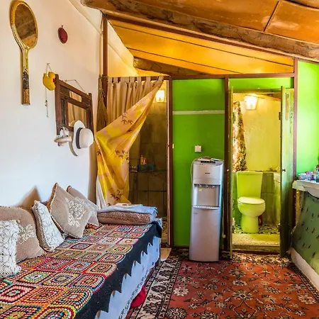 Hobbit House Barbaros * Urla