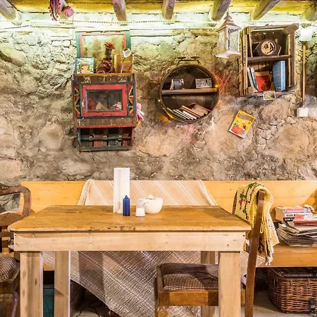 Hobbit House Barbaros * Urla
