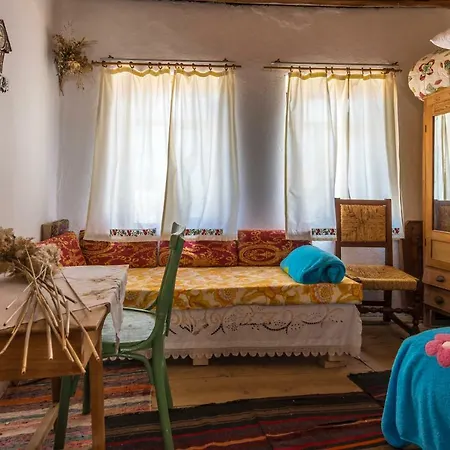 Privatunterkunft Hobbit House Barbaros Urla